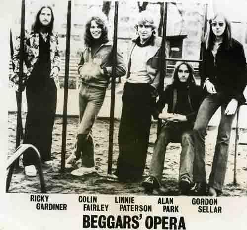 BEGGARS OPERA_profil2