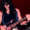 Ohebný a pružný Steve Vai